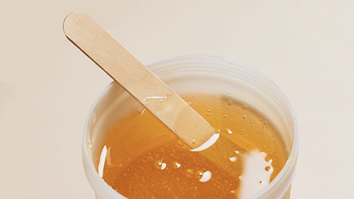 Hive Warm Honey Wax 15 oz